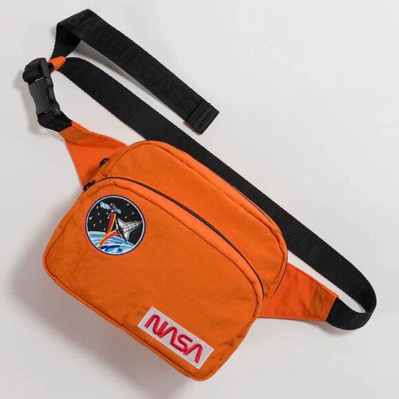 NWT Baggu Fanny Pack - Space Shuttle Orange - Picture 5 of 6